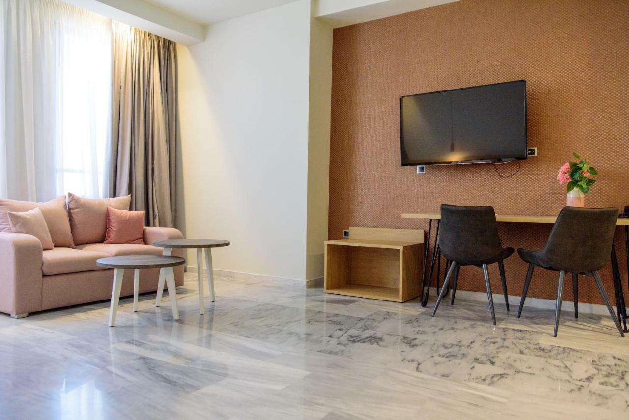 Eva Apartments Piraeus Bagian luar foto