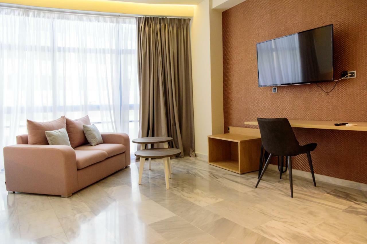 Eva Apartments Piraeus Bagian luar foto