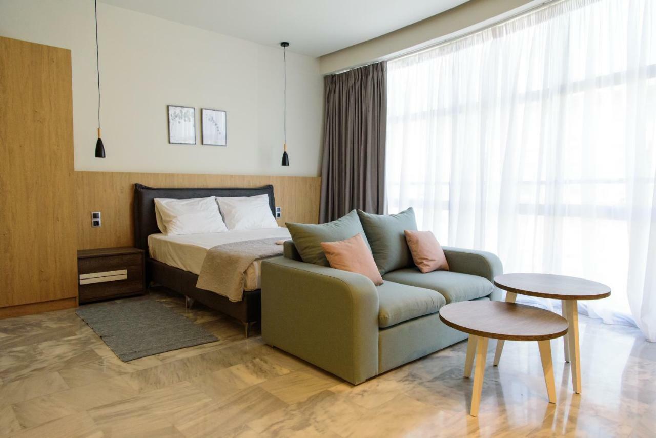 Eva Apartments Piraeus Bagian luar foto