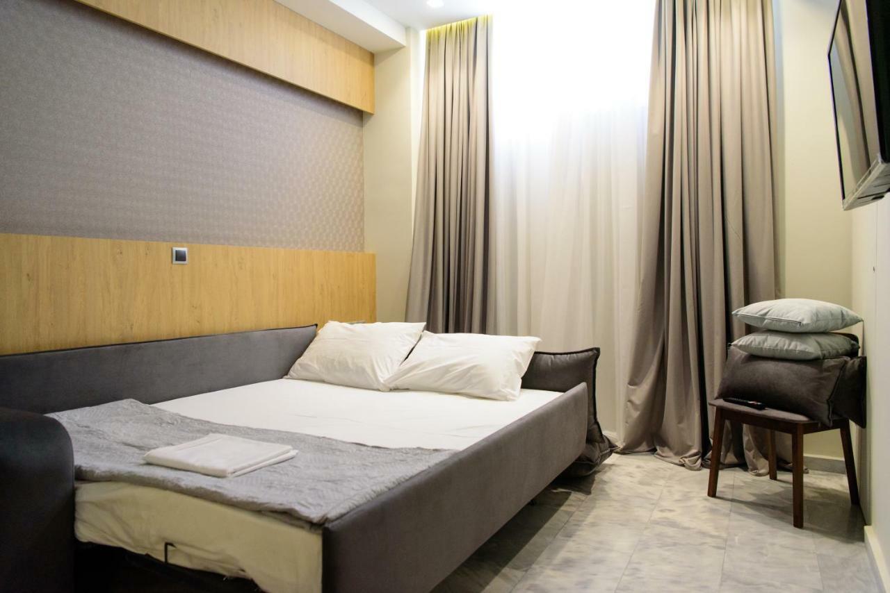 Eva Apartments Piraeus Bagian luar foto